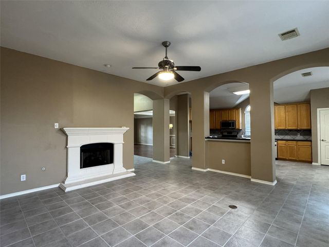 9903 Edgewood Manor Court, Tomball, TX 77375