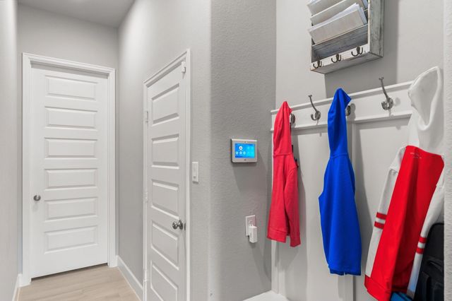 19227 Seabiscuit Stable Trail, Tomball, TX 77377