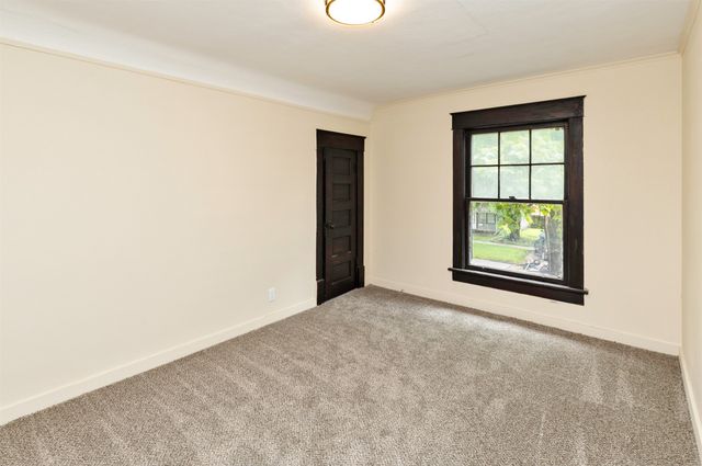 1838 Capitol Avenue, Des Moines, IA 50316