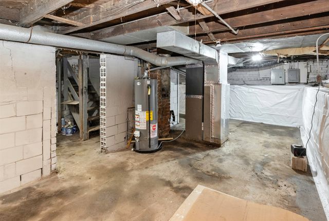 1838 Capitol Avenue, Des Moines, IA 50316