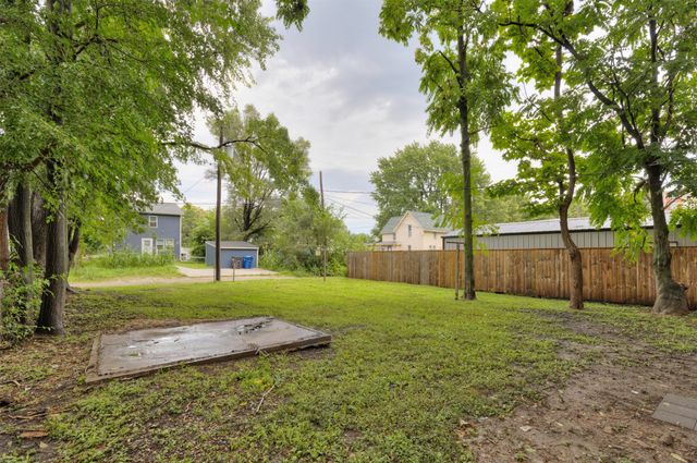 1838 Capitol Avenue, Des Moines, IA 50316