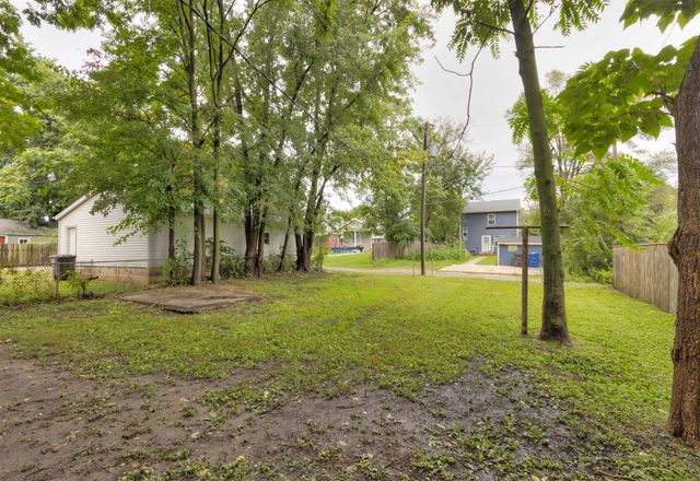 1838 Capitol Avenue, Des Moines, IA 50316