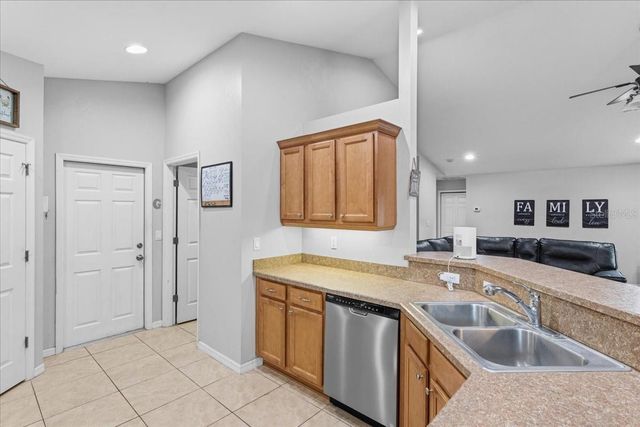 934 NW 255TH WAY, Newberry, FL 32669