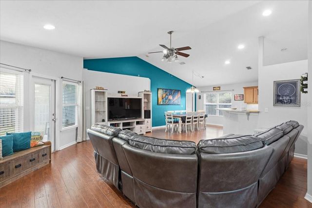 934 NW 255TH WAY, Newberry, FL 32669