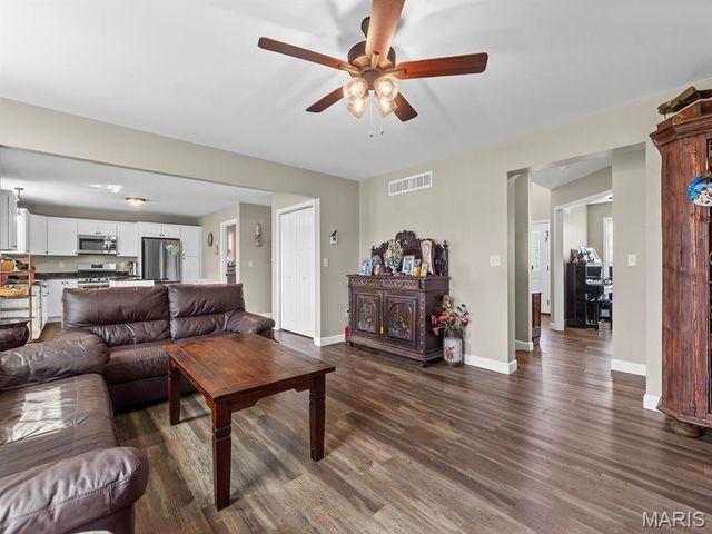 3526 Chippewa Drive, Shiloh, IL 62221