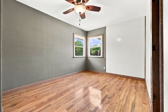 1023 County Line Road, Des Moines, IA 50320