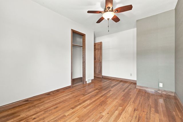 1023 County Line Road, Des Moines, IA 50320
