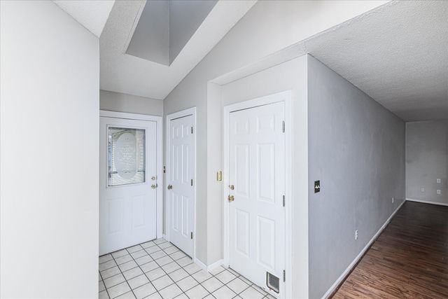 4520 E BRIDGEWOOD DR, Columbia, MO 65203