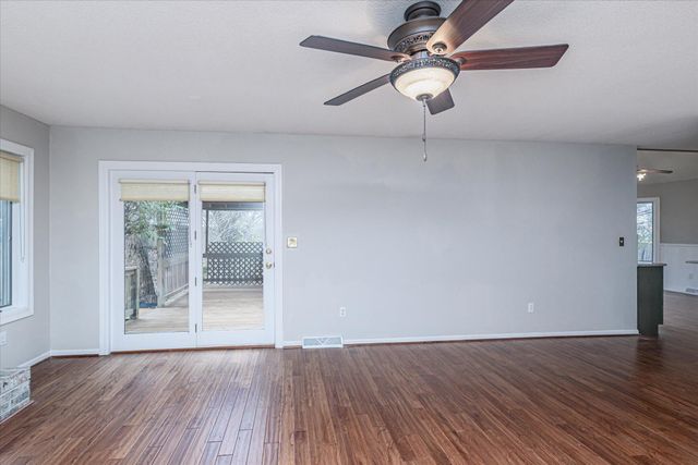 4520 E BRIDGEWOOD DR, Columbia, MO 65203