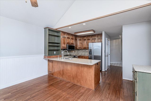 4520 E BRIDGEWOOD DR, Columbia, MO 65203