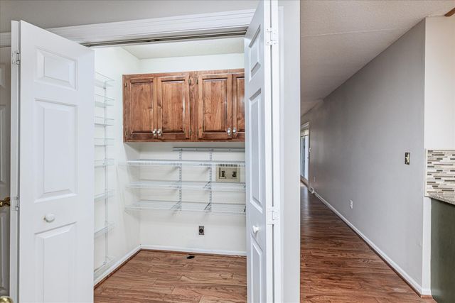 4520 E BRIDGEWOOD DR, Columbia, MO 65203