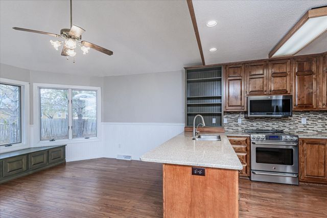 4520 E BRIDGEWOOD DR, Columbia, MO 65203