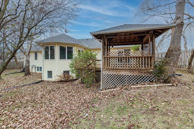 4520 E BRIDGEWOOD DR, Columbia, MO 65203