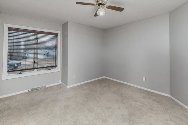 4520 E BRIDGEWOOD DR, Columbia, MO 65203