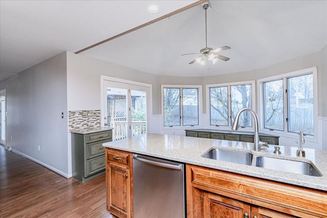 4520 E BRIDGEWOOD DR, Columbia, MO 65203