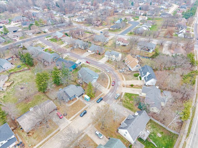 4520 E BRIDGEWOOD DR, Columbia, MO 65203