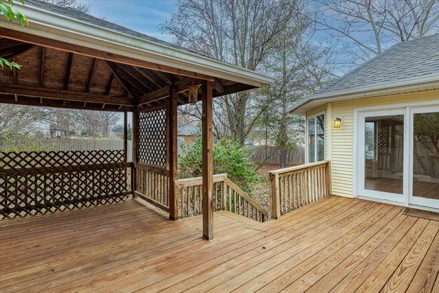 4520 E BRIDGEWOOD DR, Columbia, MO 65203