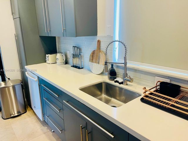 338 Roosevelt Street 1001, Hollywood, FL 33019