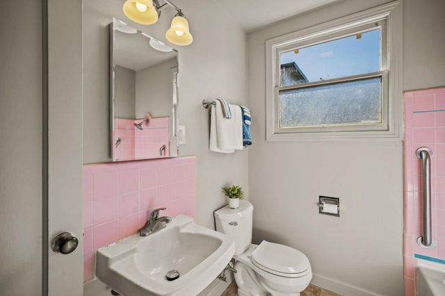 208 Diablo Drive, Salinas, CA 93906