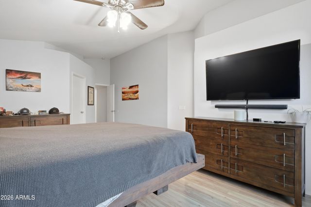 661 N JOSHUA TREE Lane, Gilbert, AZ 85234