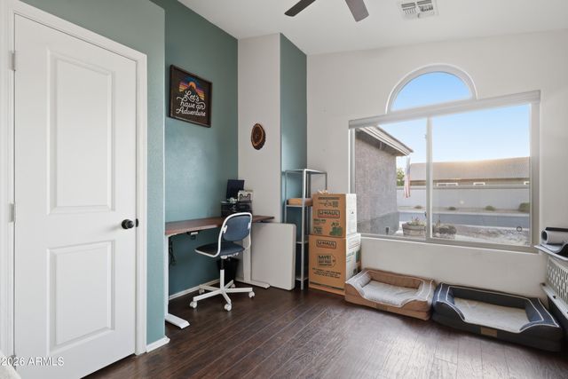 661 N JOSHUA TREE Lane, Gilbert, AZ 85234