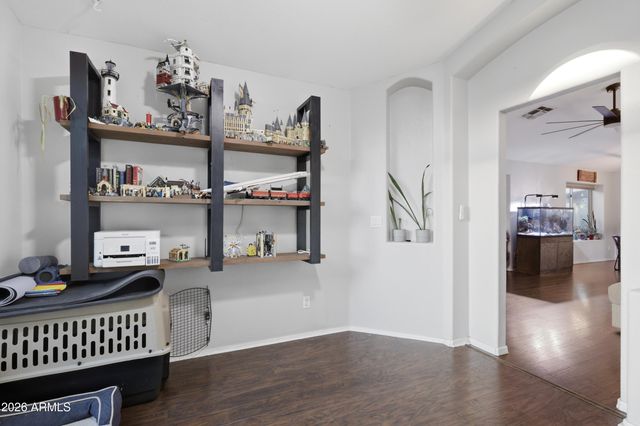 661 N JOSHUA TREE Lane, Gilbert, AZ 85234