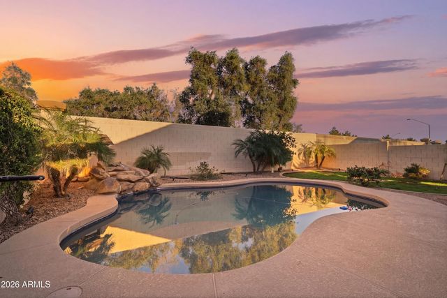 661 N JOSHUA TREE Lane, Gilbert, AZ 85234