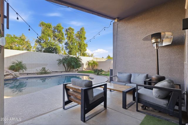 661 N JOSHUA TREE Lane, Gilbert, AZ 85234