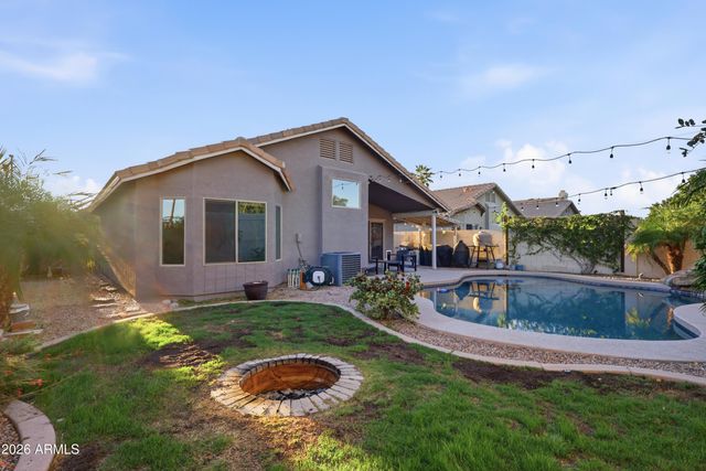 661 N JOSHUA TREE Lane, Gilbert, AZ 85234