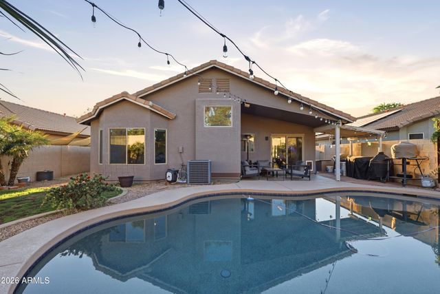 661 N JOSHUA TREE Lane, Gilbert, AZ 85234