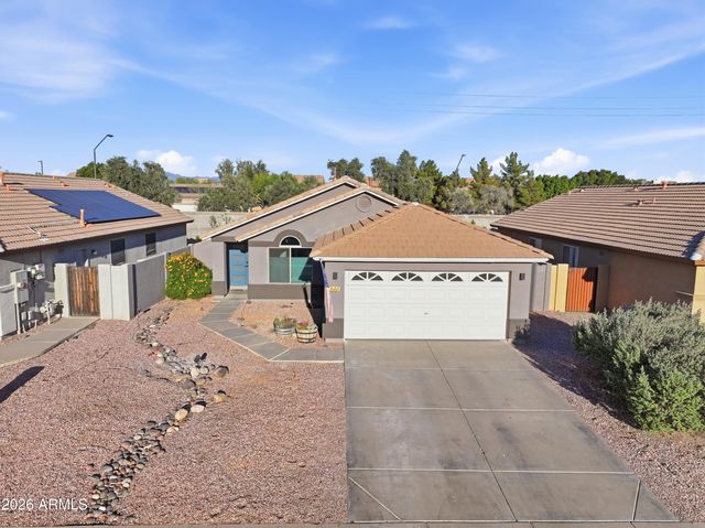 661 N JOSHUA TREE Lane, Gilbert, AZ 85234
