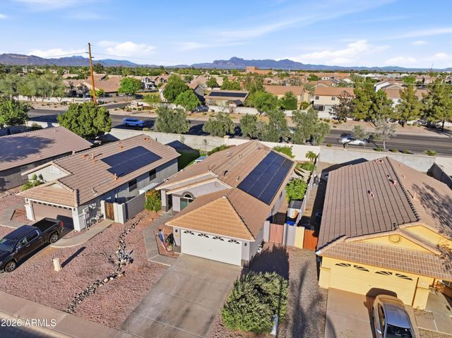 661 N JOSHUA TREE Lane, Gilbert, AZ 85234