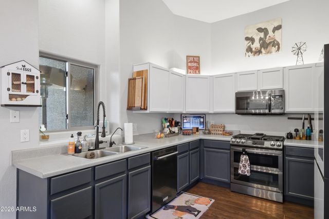 661 N JOSHUA TREE Lane, Gilbert, AZ 85234