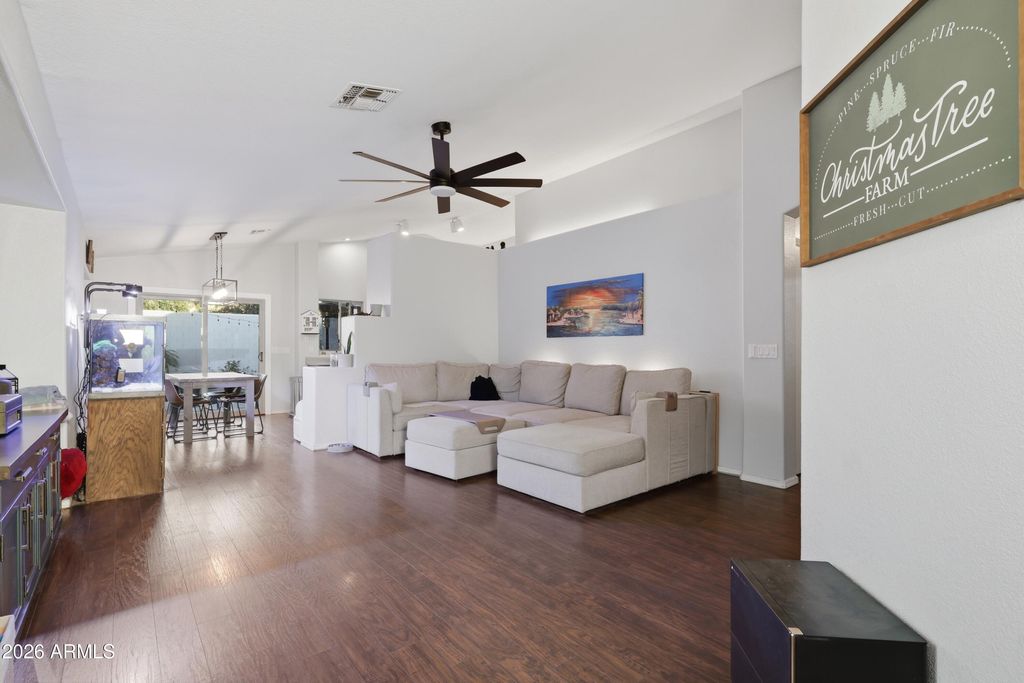 661 N JOSHUA TREE Lane, Gilbert, AZ 85234 — photo 4