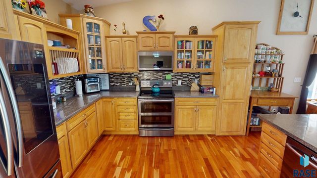 217 Hickory St Street, Brookings, SD 57006