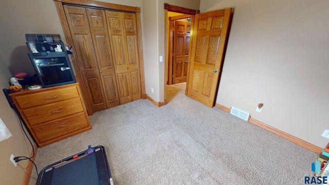 217 Hickory St Street, Brookings, SD 57006