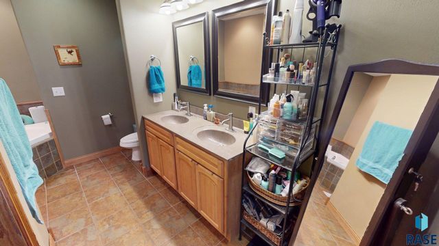 217 Hickory St Street, Brookings, SD 57006