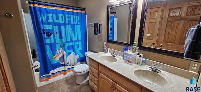 217 Hickory St Street, Brookings, SD 57006