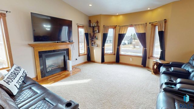 217 Hickory St Street, Brookings, SD 57006