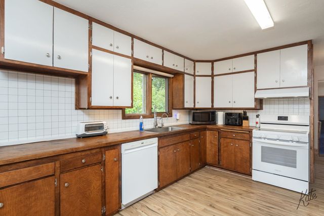 506 SPRUCEWOOD ROAD, Fairbanks, AK 99709
