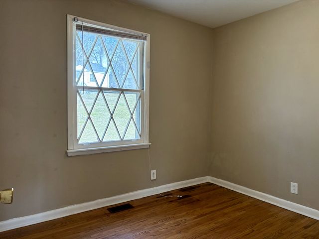 107 Rainbow Cir, Columbia, TN 38401