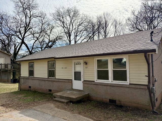 107 Rainbow Cir, Columbia, TN 38401