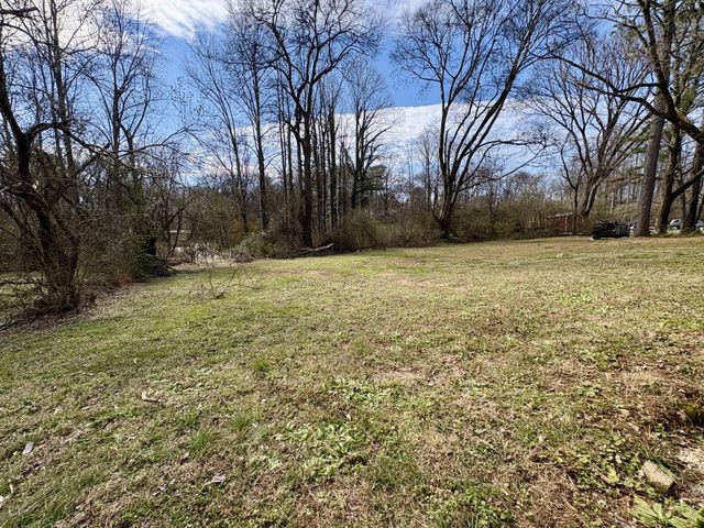 107 Rainbow Cir, Columbia, TN 38401