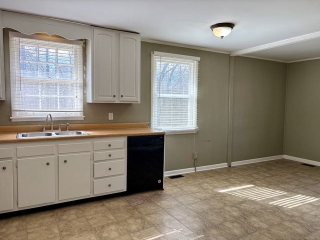 107 Rainbow Cir, Columbia, TN 38401