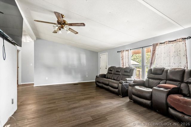 22165 W Hickory Drive, Sapulpa, OK 74066