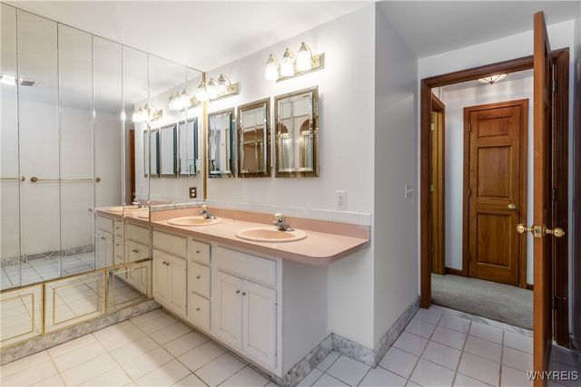 4075 Ransom Road, Clarence, NY 14031