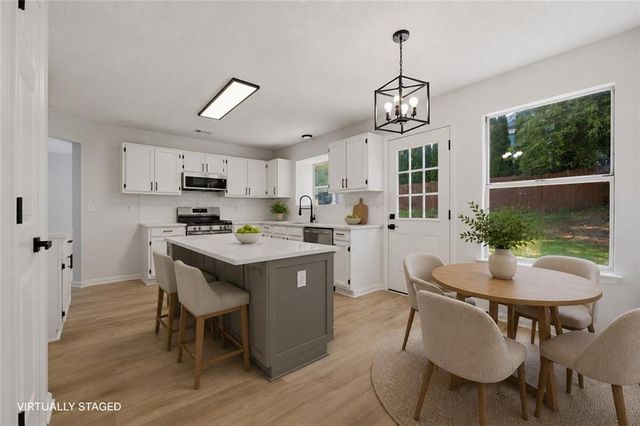 11000 Mortons Crossing, Alpharetta, GA 30022