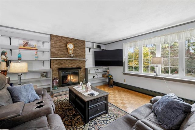 30 Whippoorwill Drive, Newton, NH 03858