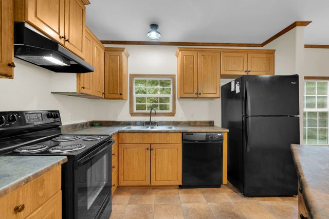 155 Troxler Rd, Wartrace, TN 37183