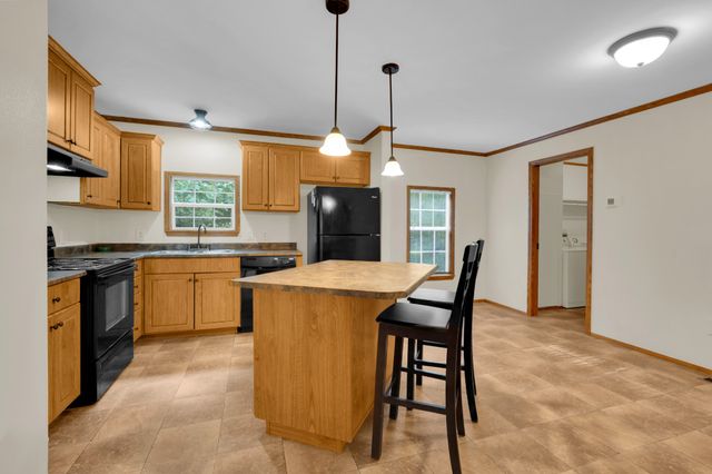 155 Troxler Rd, Wartrace, TN 37183